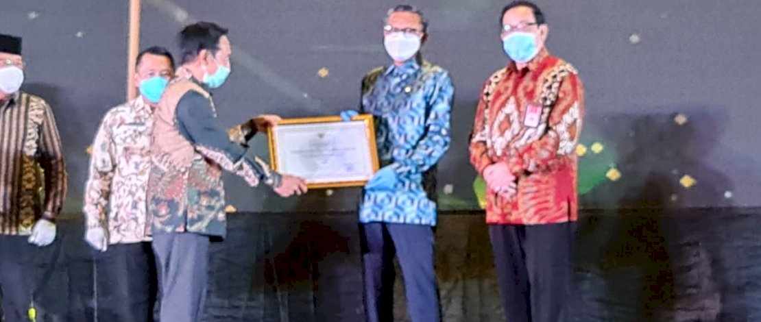 ANUGERAH MERITOKRASI. Gubernur Sulsel, Prof HM Nurdin Abdullah, menerima penghargaan Anugerah Meritokrasi dari Komisi ASN, di Hotel Bidakara, Jakarta Selatan,&nbsp;Kamis, 28 Januari 2021. 