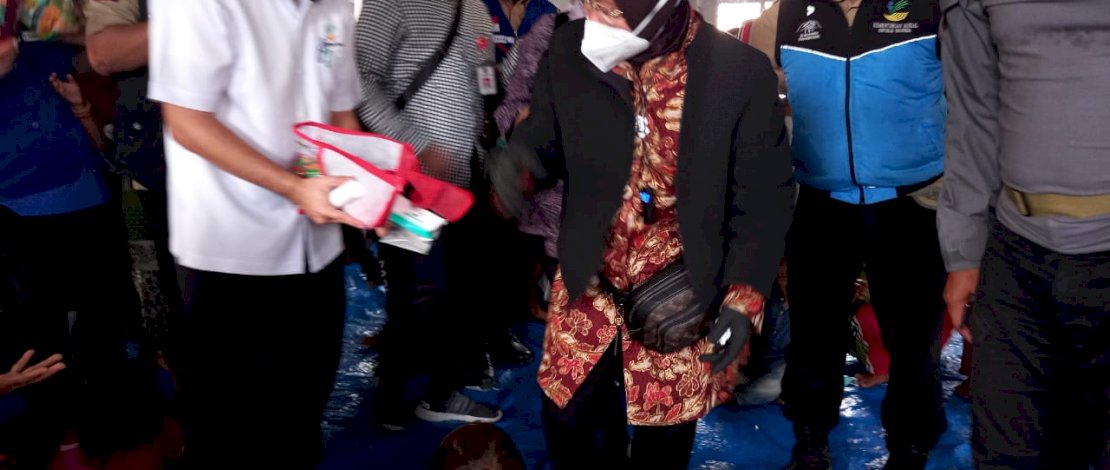 Kepala Balai Anak Toddopuli Makassar dampingi Mensos Salurkan Bantuan Kebutuhan Dasar