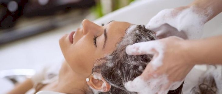 Perlukah Keramas Setiap Hari?