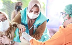 Usai&nbsp;Divaksin Corona, Kapolres Pareparen hingga Asisten I Mengaku Biasa Saja