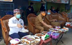 Tak Dapat Sembunyikan Kesedihan, Bupati Indah Lepas Jenazah Dokter Budiman