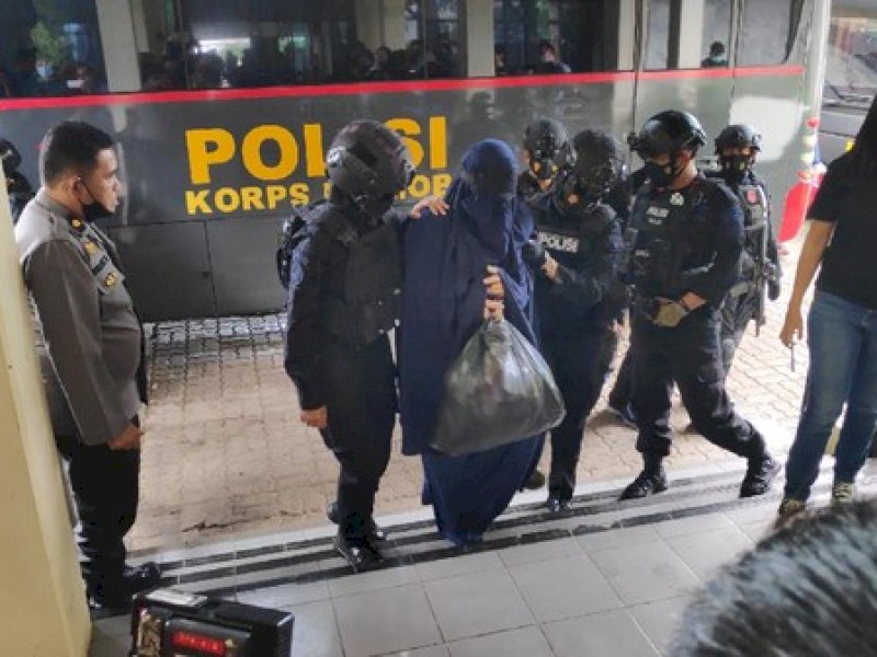 19 Terduga Teroris Makassar Dibawa ke Jakarta, Polisi Bilang Mereka Anggota Organisasi yang Baru Saja Dibubarkan