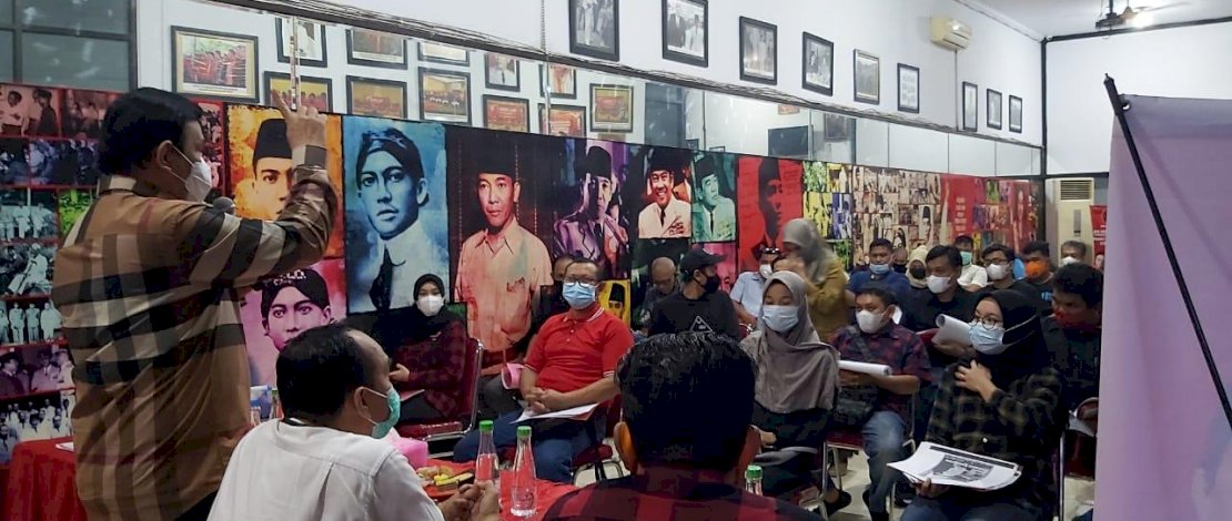 RPG Reses di Kecamatan Makassar, Masyarakat Pertanyakan Kapan Kami Divaksin RPG Reses di Kecamatan Makassar, Masyarakat Pertanyakan Kapan Kami Divaksin