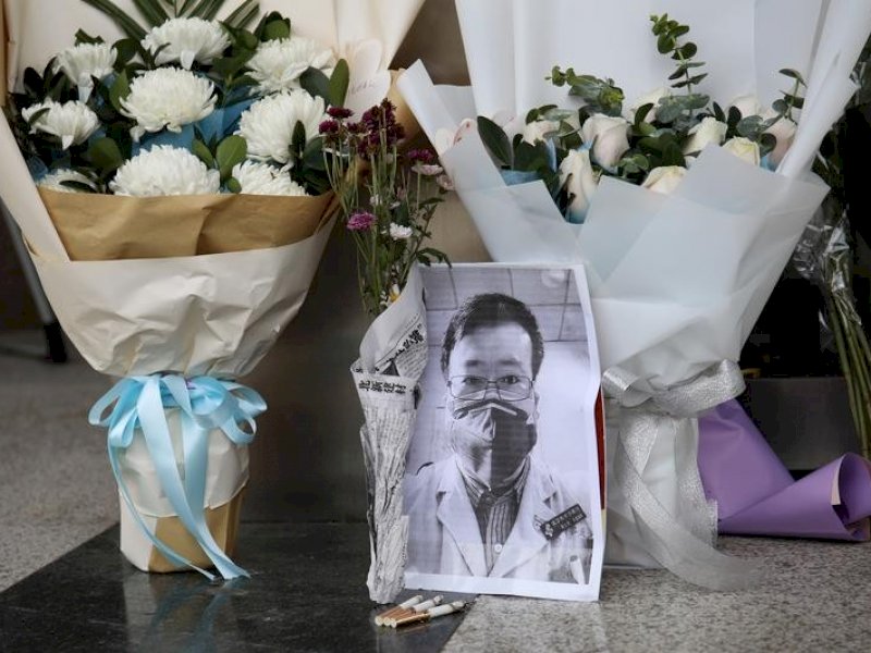 Warga Wuhan Peringati Satu Tahun Kematian Dokter Virus Corona
