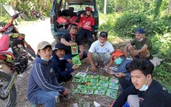 Penuhi Kebutuhan Pangan Pengungsi Gempa Sulbar, Founder Jurnalis Berbagi Ini Berkebun Sayur di Pengungsian