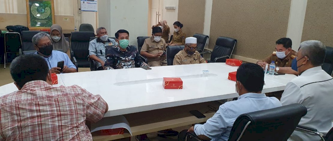 TIM SATGAS PON. Abdul Hayat Gani memimpin rapat tim Satgas PON, Selasa, 9 Februari 2021.