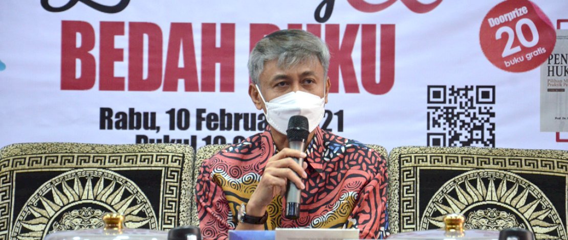 LAUNCHING BUKU. Fakultas Hukum Universitas Hasanuddin (Unhas) menyelenggarakan peluncuran dan bedah buku karya Guru Besar Unhas, Prof. Dr. Irwansyah, SH, MH, Rabu, 10 Februari 2021. 