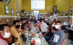 Masih Suasana HPN, Dandem POM Makassar Ngopi Bareng Jurnalis
