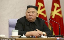 Kim Jong Un Akui Korea Utara Menghadapi Krisis Terburuk