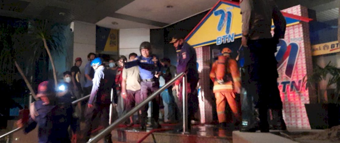 Sempat Merambat ke Lantai Atas, Api di Bank BTN Kajaolalido Sudah Padam