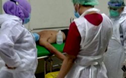 Cemburu, Pria di Makassar Parangi Teman Istrinya