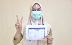 Usai Disuntik Vaksin Covid-19 Dosis Kedua, Bupati Titip Harapan kepada Nakes di Luwu Utara