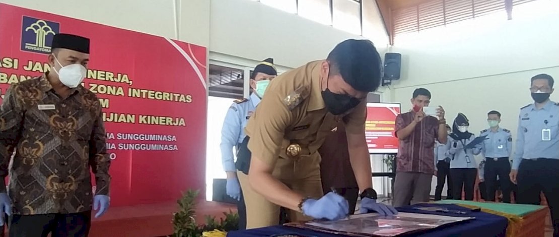 Deklrasi Janji Kinerja di Padivalley Golf Club, Kabupaten Gowa, Selasa (16/2/2021).