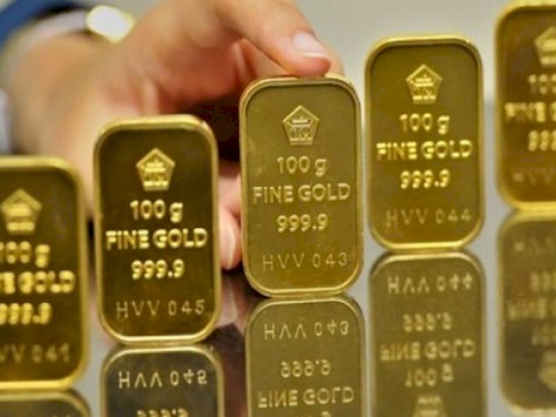 Harga Emas Anjlok, Harga Dekati Level Terendah 