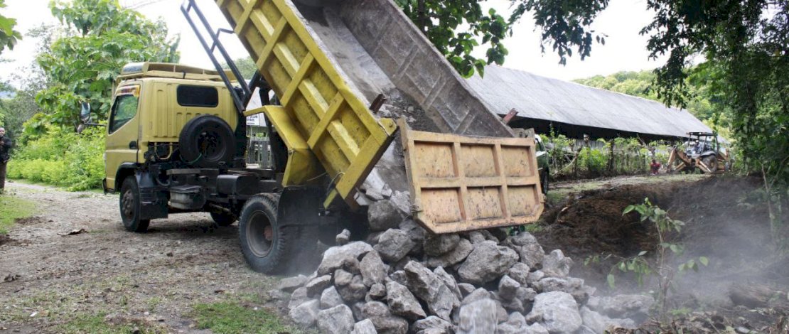 Material drainase sudah didrop di lokasi, Kecamatan Bacukiki Barat, Parepare.
