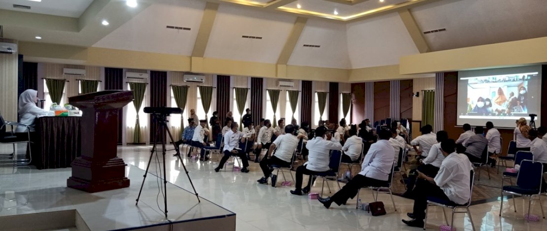 Di Pengujung Masa Jabatan, Bupati Indah Sapa Jajaran Perangkat Daerah Dalam Ratas Virtual