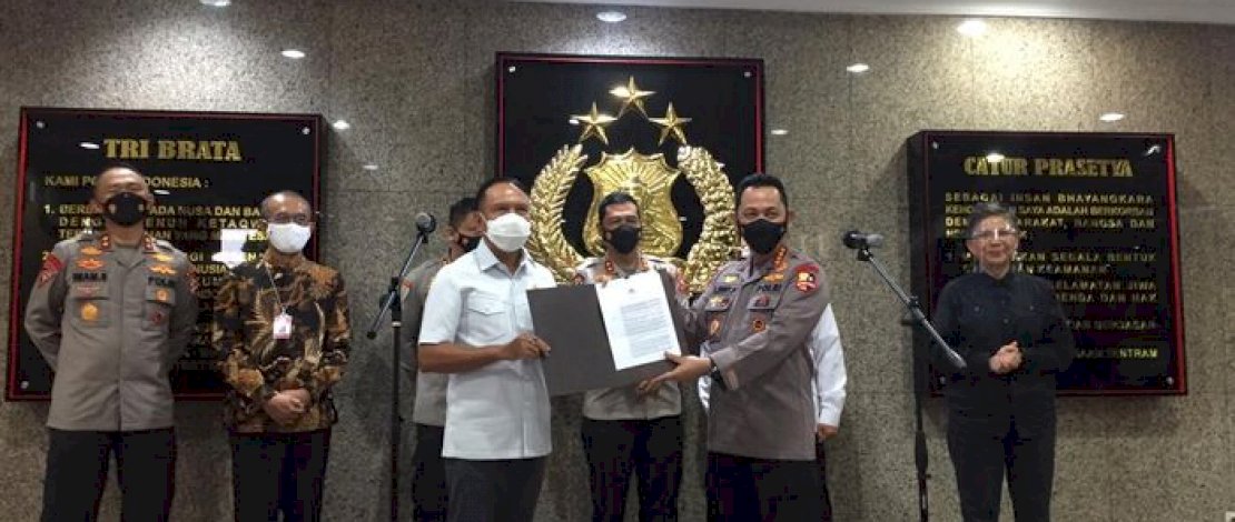 Kapolri Listyo Sigit Prabowo bertemu dengan Menteri Pemuda dan Olahraga (Menpora), Zainudin Amali, di Mabes Polri, Kebayoran Baru, Jakarta Selatan