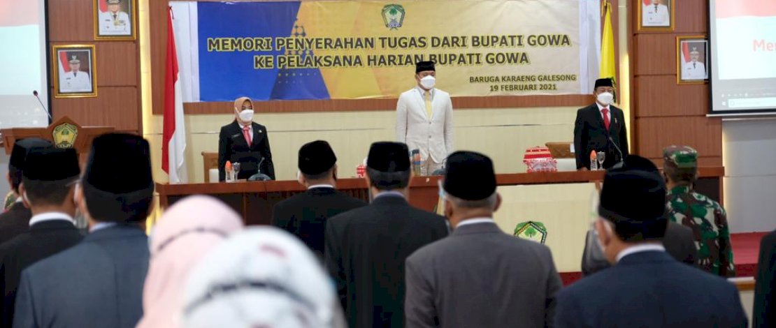 Adnan Purichta Ichsan menyerahkan pemerintahan Pemkab Gowa selama beberapa hari ke depan kepada Kamsina.