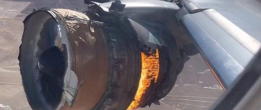 United Airlines Hentikan Penerbangan Boeing 777-nya Pasca Kerusakan Mesin