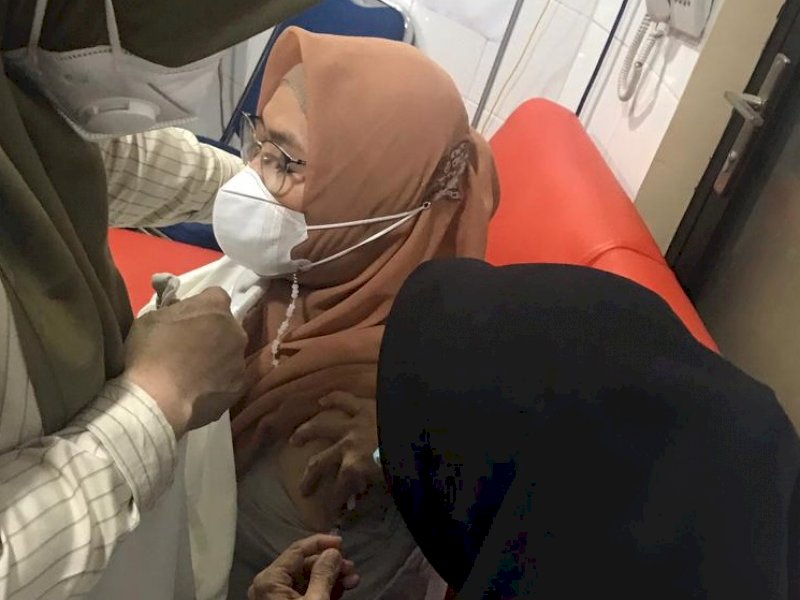 Rektor UIM: Ayo Jangan Ragu Vaksin Covid-19