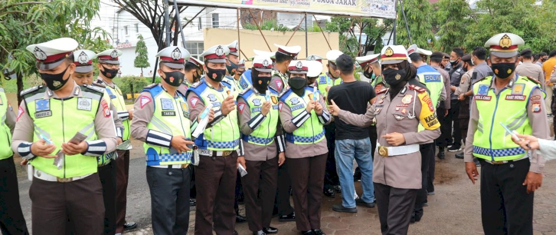 Personel Satlantas Polres usai tes narkoba dengan metode drugwipe. 