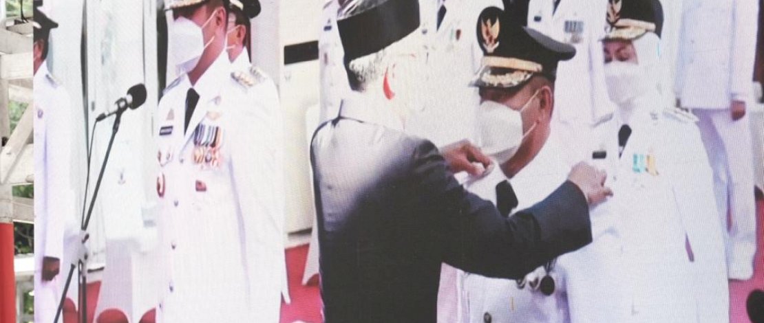 Pasangan Adnan-Kio usai dilantik oleh Gubernur Sulsel, Nurdin Abdullah, Jumat, 26 Februari 2021.