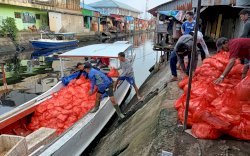 BMI Sulsel Bagikan 348 Paket Sosial di Pulau Langkai&nbsp;
