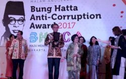 ICW Minta Penghargaan Bung Hatta Anti-Corruption Award untuk NA Dicabut