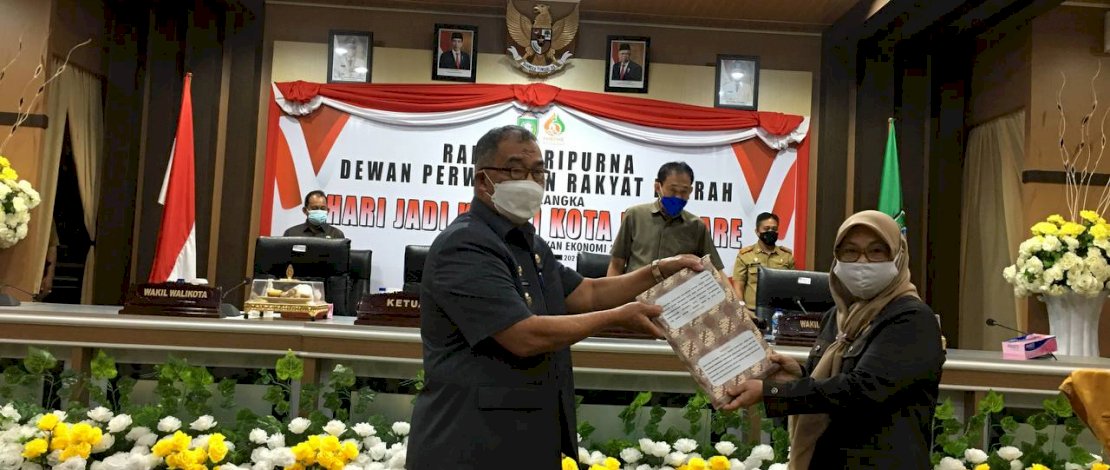 Pemkot Parepare Serahkan Ranperda Pendidikan, Pangerang Rahim: Membentuk Manusia Beriman