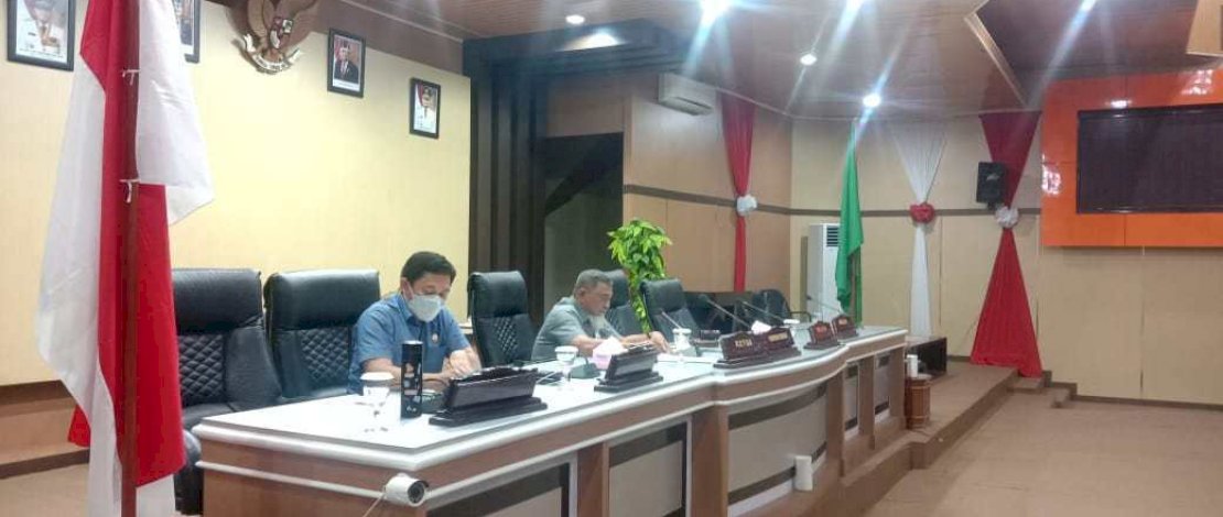 Merasa Dirugikan, PKL Pasar Senggol Mengadu ke DPRD Pare-Pare
