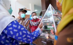 Plt Gubernur Sulsel Dampingi Menko PMK Resmikan Pusat Penanggulangan Gizi Terpadu