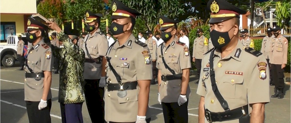 Upacara serah terima jabatan dan pengukuhan tiga kapolsek di lingkup Polres Pangkep, Rabu, 3 Maret 2021.