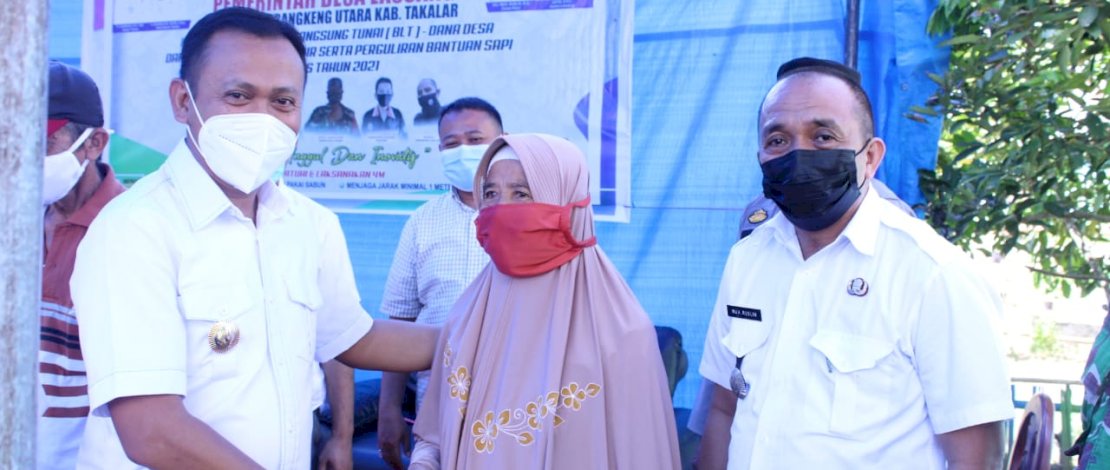 Bupati Takalar Serahkan BLT-Dana Desa Tahap Pertama Tahun 2021