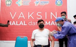 Ikut Vaksin, Adnan Ajak Masyarakat Sukseskan Vaksinasi