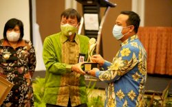 Terima Penghargaan TPAKD Award, Plt Gubernur Sulsel: Ini untuk Nurdin Abdullah
