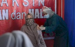 Vaksin Habis, Pedagang Pasar Sentral Marah-marah Tidak Kebagian