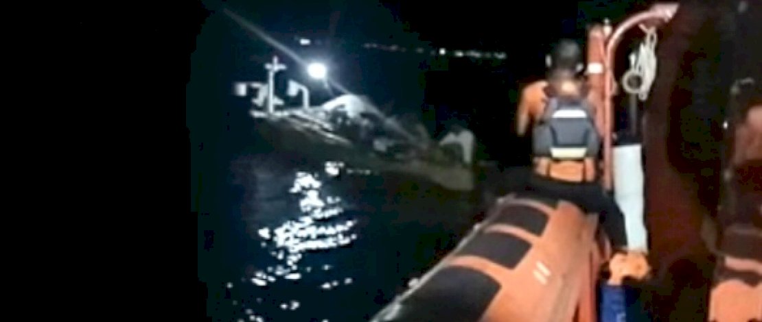 TNI AL dan Basarnas Selamatkan Nelayan Jeneponto yang Sembilan Jam Terombang-Ambing di Tengah Laut
