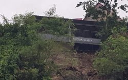 Balkon Rumah Kos di Majene Rubuh, Satu Penghuni Tewas