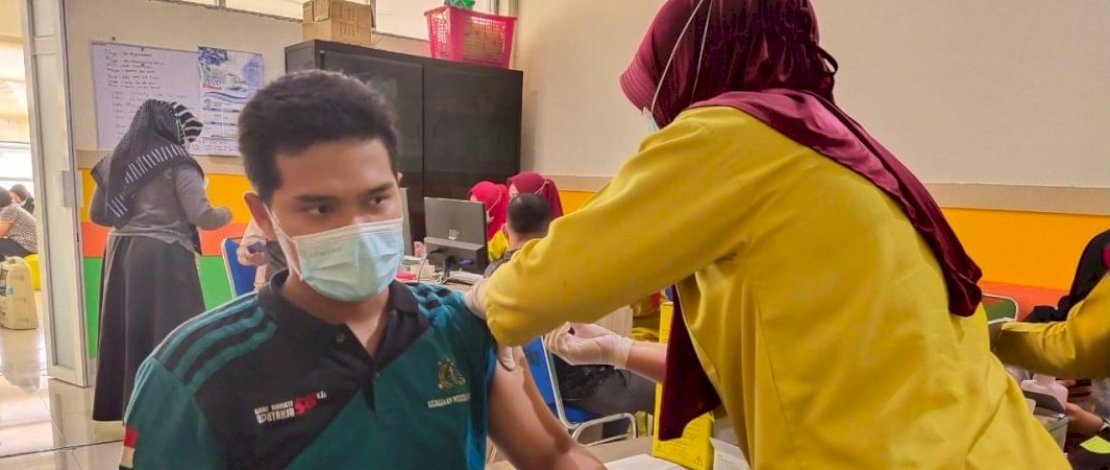 Pelaksanaan vaksin di RSUD Andi Makkasau, Parepare.
