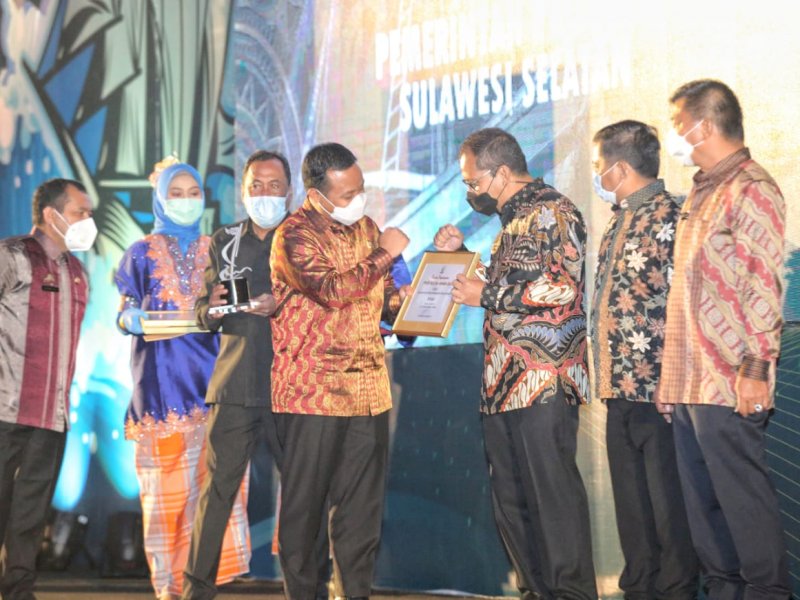 Raih Penghargaan di Pinisi Sultan Award, Danny Siap Lanjutkan Pembangunan Makassar