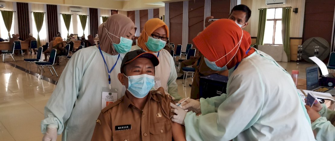 Pemda Lutra Masifkan Vaksinasi, 9 Tim Vaksinator COVID-19 Disebar