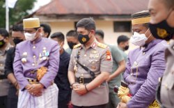 Plt Gubernur Sulsel Tinjau Pembangunan Anjungan Pantai Sumpang Binangae