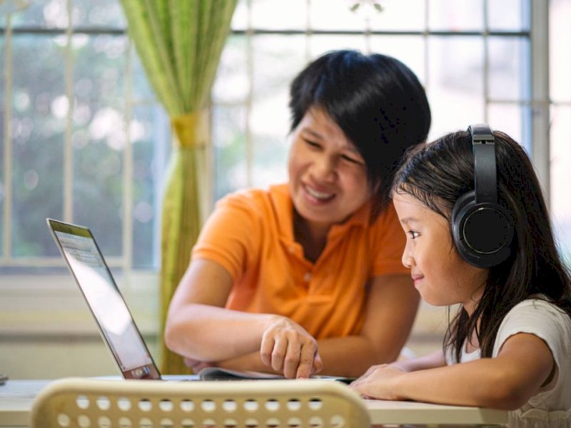 Pandemi Bikin Anak Rentan Alami Mata Minus, Ini Cara Mengatasinya