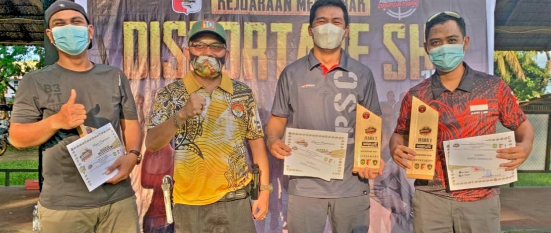 Dua atlet Perbakin Luwu, Brigpol Adri Hiswanti SH dan Brigpol Hisrul SH, sukses meraih juara 1 dan 2 lomba tembak reaksi di Palopo.