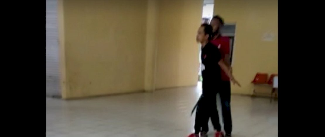 Tangkapan layar dari video viral tentang insiden di Terminal Regional Daya.