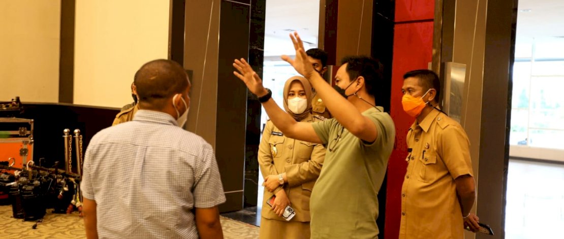 Wakil Wali Kota Makassar, Fatmawati Rusdi turun langsung memastikan kesiapan penyelenggaraan Festival Smart Vaksinasi.