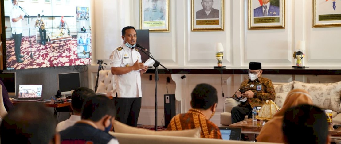 Plt Gubernur Sulsel saat membuka rakor pengadaan barang dan jasa.