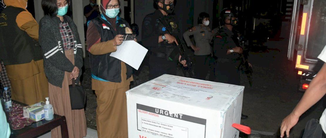 Sebanyak 430 vial atau 4.300 dosis vaksin Covid-19 buatan Sinovac tiba di Masamba, Kabupaten Luwu Utara, Senin (16/3/2021).