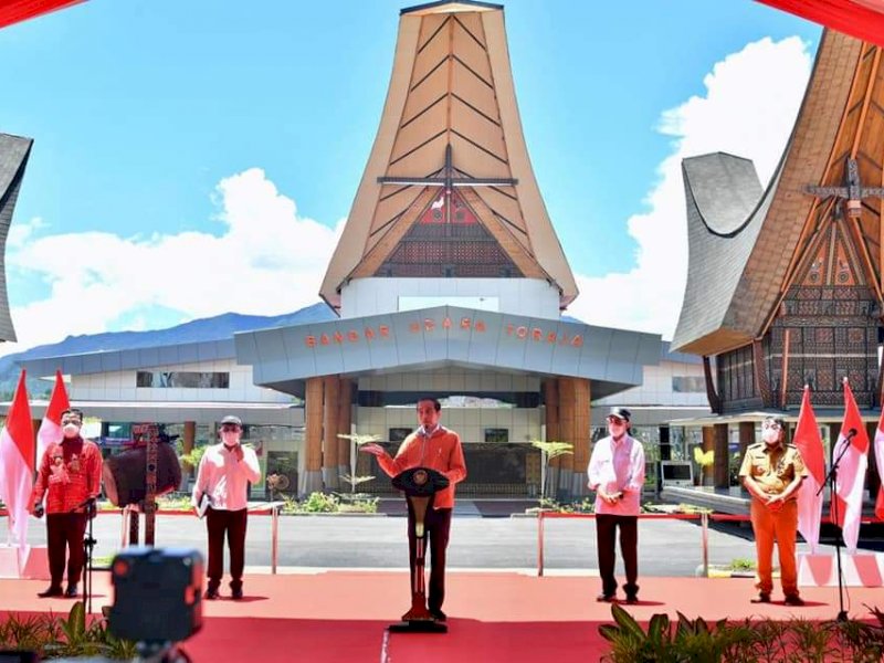 Resmikan Bandara Toraja, Jokowi: Pariwisata Akan Sangat Berkembang
