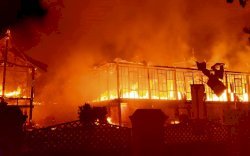 Terbakar, Rumah Adat Bone Tinggal Puing